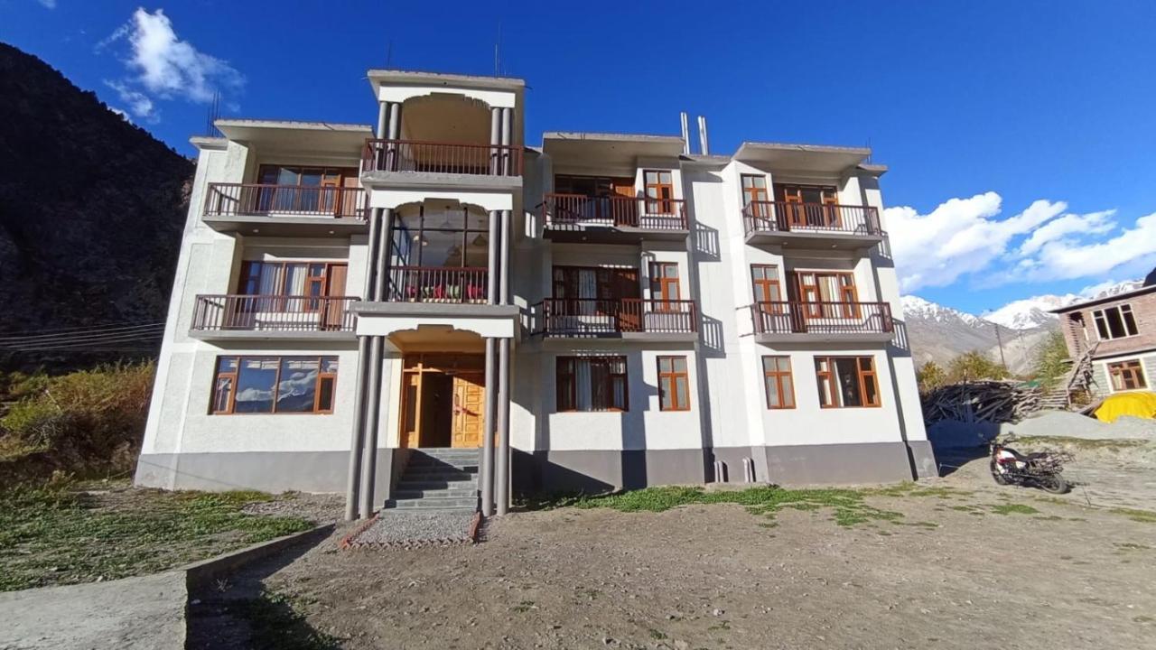 Anand Yul Jispa Hotel Exterior foto