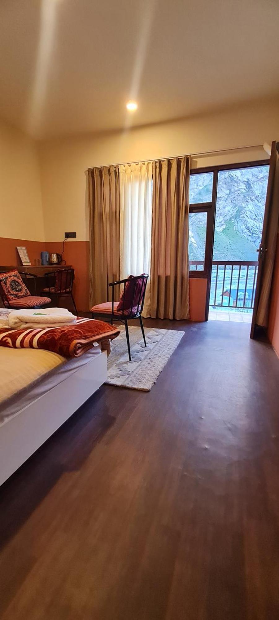 Anand Yul Jispa Hotel Exterior foto